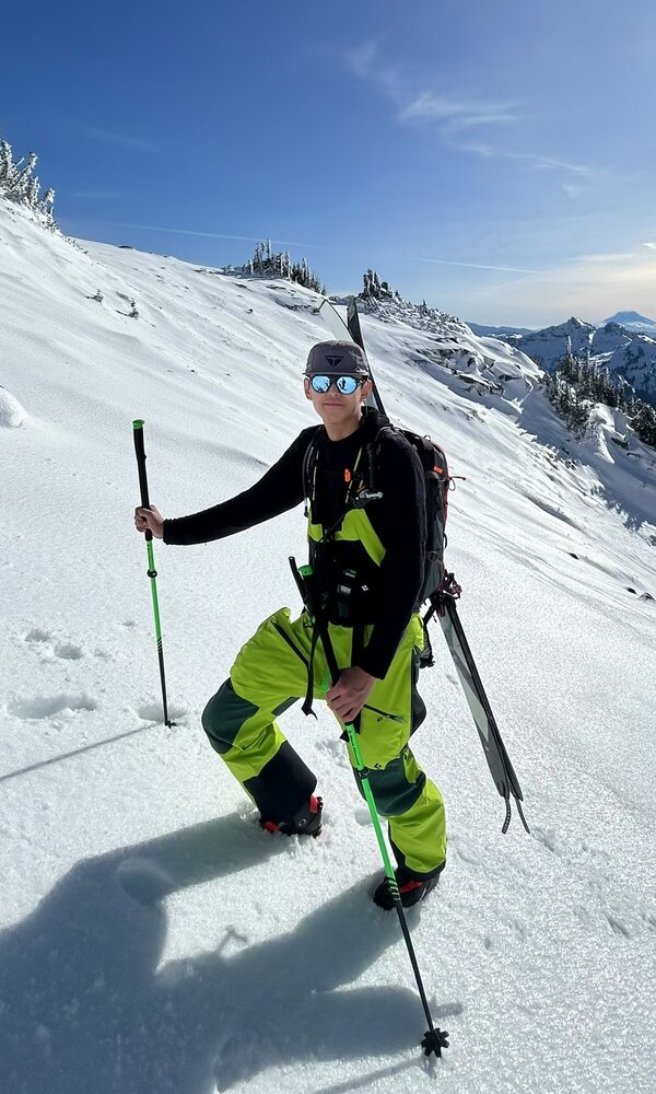 Taolue Kurt Yang ski touring in the mountains